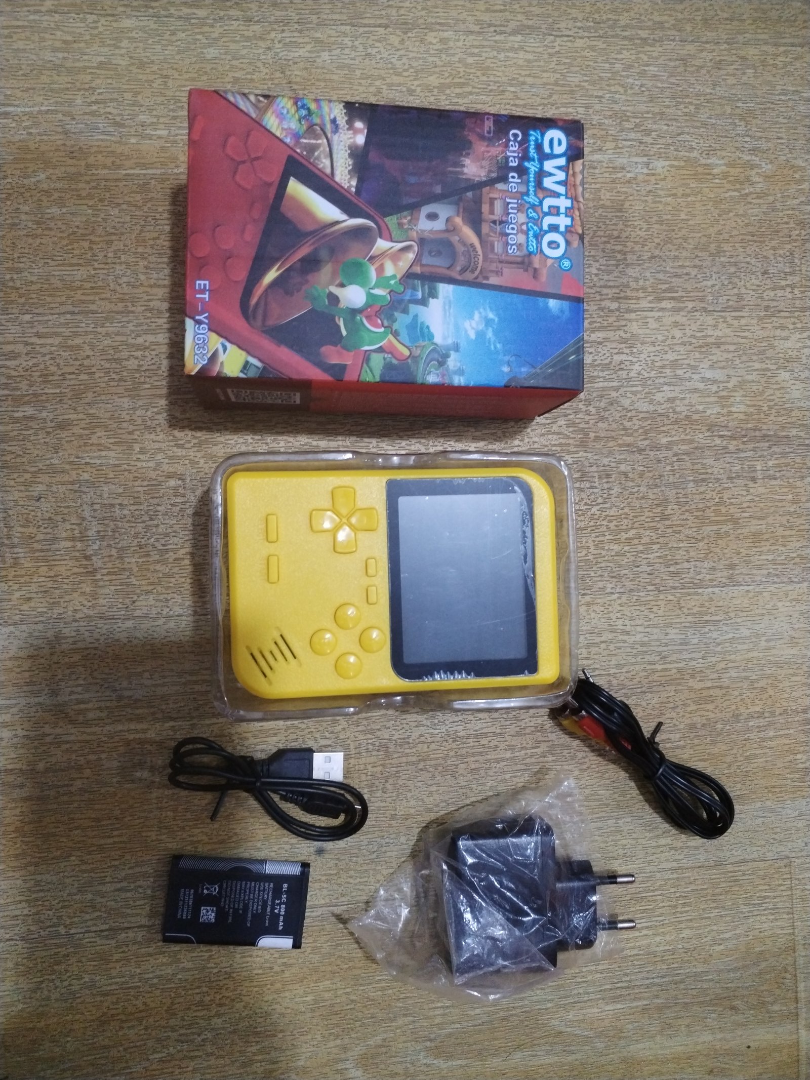 Consola económica de juegos ety9632