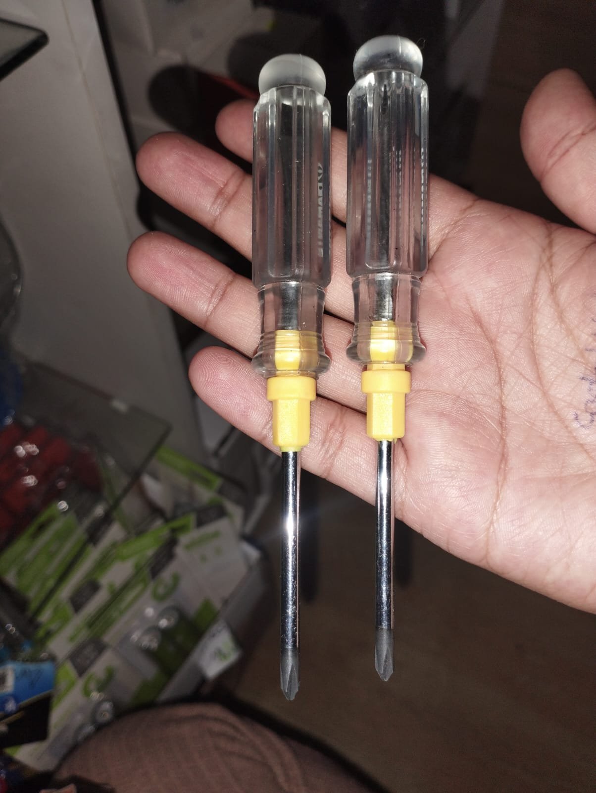 desarmador diamante pequeno dos puntas magnetico