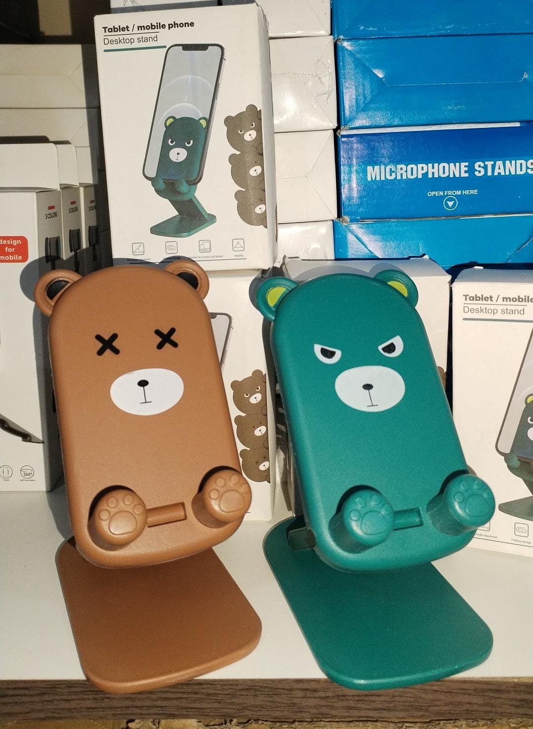 Tablet mobile phone desktop stand