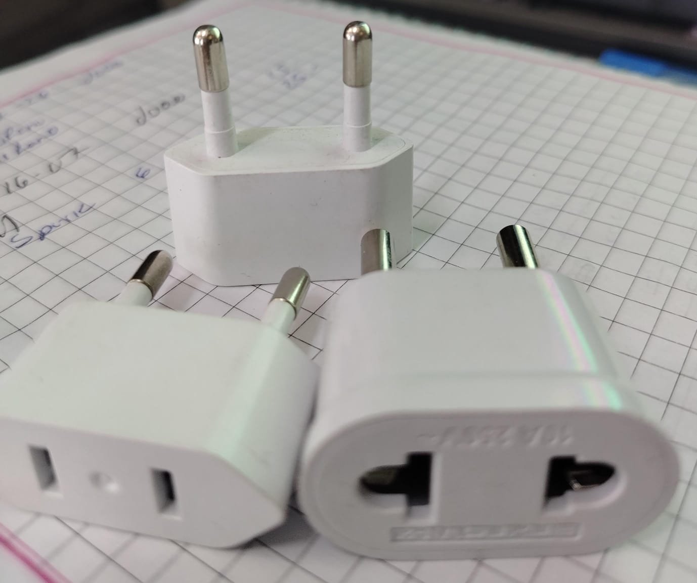 adaptador de enchufe 2 a 2 de plano a redondo a plano